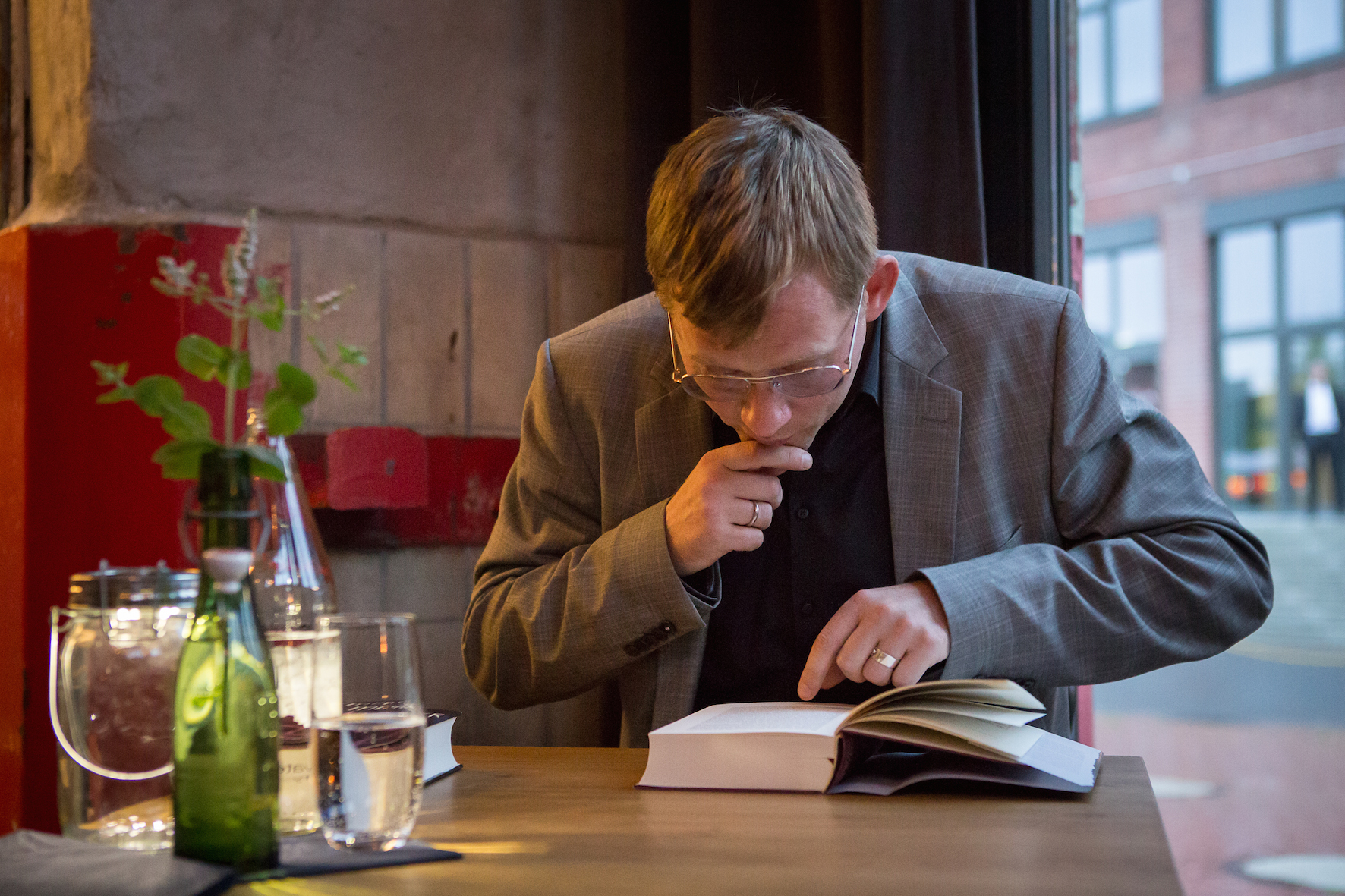 Event Cook & Cross 2015 Von Geschäftsleuten & Nachtgestalten Ein Abend mit Autor Clemens Meyer in Düsseldorf Networks plan A