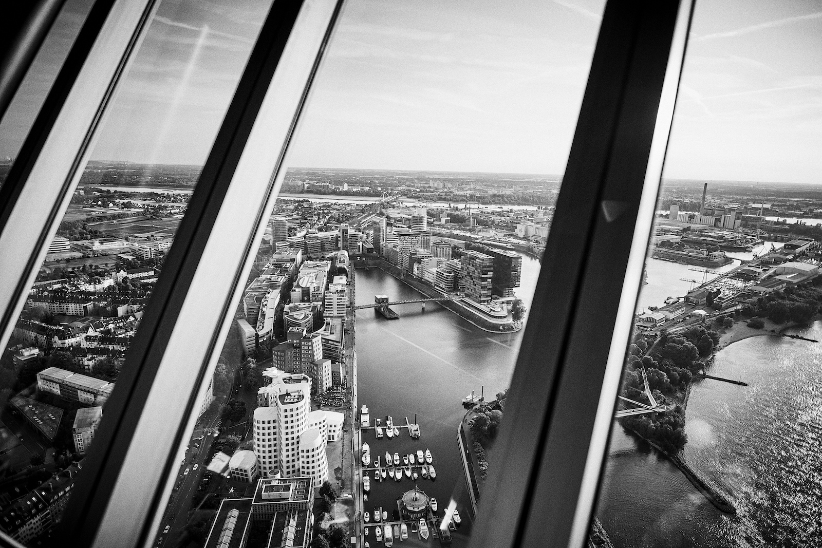 Cook & Cross ist eine Veranstaltung für Architekten und Immobilienbranche. 2019 auf 172,5 Meter fand die Veranstaltung im Fernsehturm Düsseldorf statt.